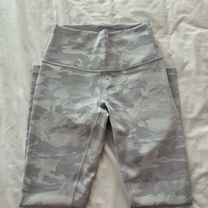 Lululemon Athletica Gray High Waist Leggings Camouflage